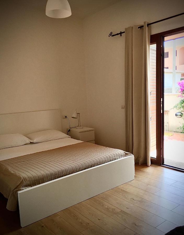 Hôtel Casa Frencis à Olbia Extérieur photo